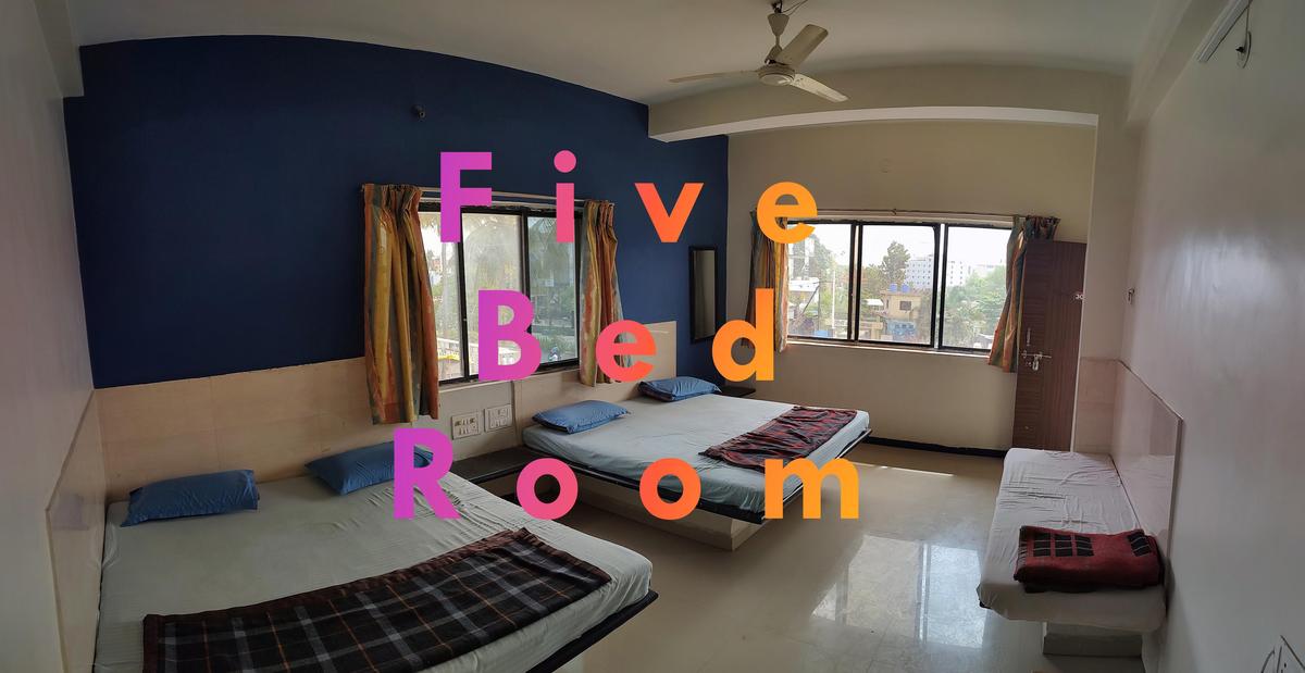 Five bed room at Hotel Swaraj Shirdi - large family room for pilgrims